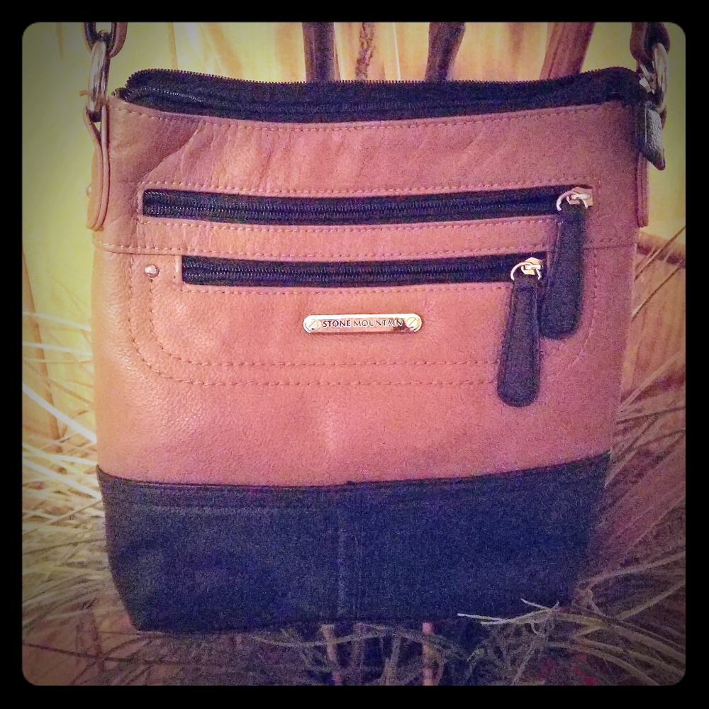 Stone mountain cross body bag
